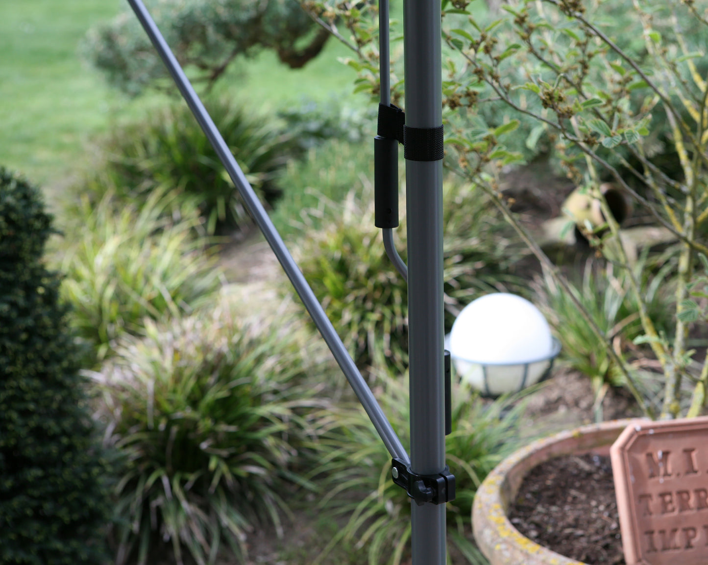 Klemmmarkise Ontario 294 x 130 cm Grau Gestell Grau Balkonmarkise höhenverstellbar von 200 cm – 320 cm